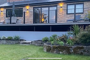 The View, Charming 2-bed Apartment in Shaftesbury,