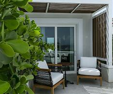 Wharfside Village Hotel