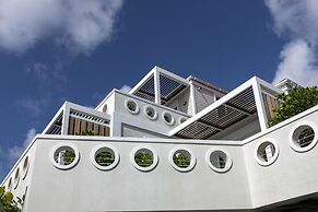 Wharfside Village Hotel