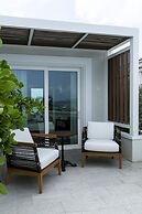 Wharfside Village Hotel