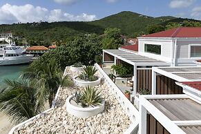 Wharfside Village Hotel