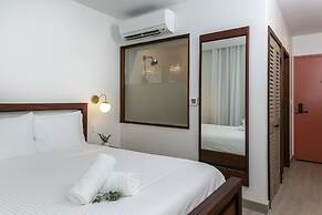 Wharfside Village Hotel