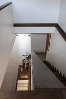 Wharfside Village Hotel