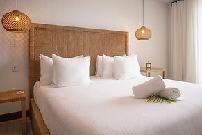 Wharfside Village Hotel