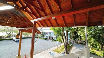 Hotel and Dive Center Roatan Yacht Club