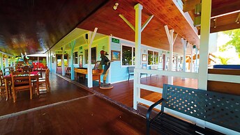 Hotel and Dive Center Roatan Yacht Club