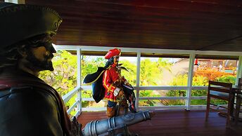 Hotel and Dive Center Roatan Yacht Club