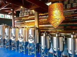 Hotel and Dive Center Roatan Yacht Club