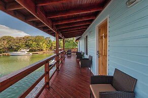 Hotel and Dive Center Roatan Yacht Club