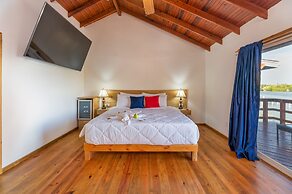 Hotel and Dive Center Roatan Yacht Club