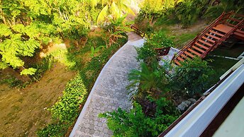 Hotel and Dive Center Roatan Yacht Club