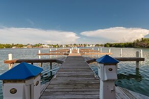 Hotel and Dive Center Roatan Yacht Club