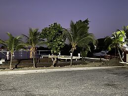 Hotel and Dive Center Roatan Yacht Club