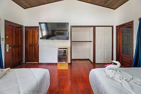 Hotel and Dive Center Roatan Yacht Club