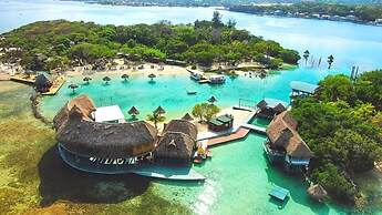 Hotel and Dive Center Roatan Yacht Club