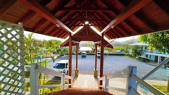Hotel and Dive Center Roatan Yacht Club