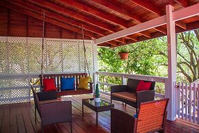 Hotel and Dive Center Roatan Yacht Club