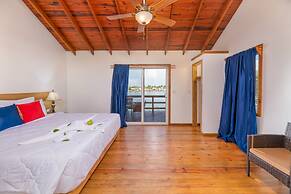 Hotel and Dive Center Roatan Yacht Club