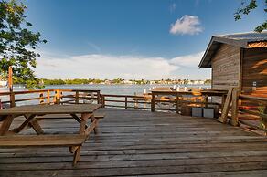 Hotel and Dive Center Roatan Yacht Club