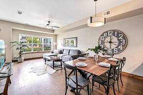 Spectacular Townhome near Breweries and River District!