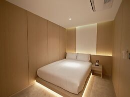 UH Suite The Myeongdong