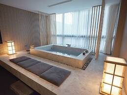 UH Suite The Myeongdong