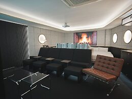 UH Suite The Myeongdong