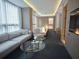 UH Suite The Myeongdong