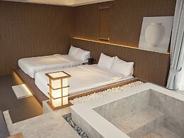 UH Suite The Myeongdong