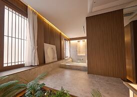 UH Suite The Myeongdong