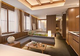 UH Suite The Myeongdong