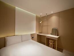 UH Suite The Myeongdong