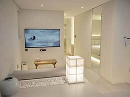 UH Suite The Myeongdong