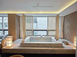UH Suite The Myeongdong
