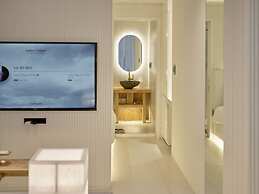 UH Suite The Myeongdong