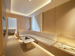UH Suite The Myeongdong