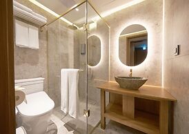 UH Suite The Myeongdong