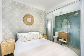 Vibrant Achziv Apartment