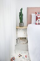 Vibrant Achziv Apartment