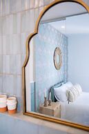 Vibrant Achziv Apartment