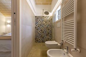 2220 Trulli Biancapetra by Perle di Puglia