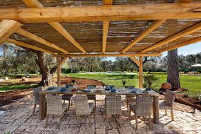 2220 Trulli Biancapetra by Perle di Puglia