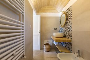 2220 Trulli Biancapetra by Perle di Puglia