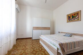 2180 Villetta Degli Archi