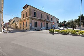 2252 Suite 79 by Barbarhouse