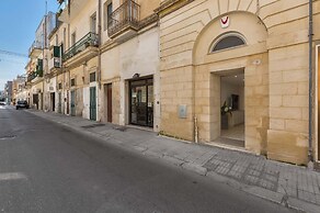 2252 Suite 79 by Barbarhouse