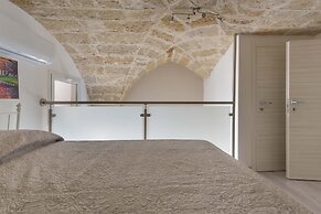 2252 Suite 79 by Barbarhouse