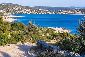 A1- apt With Terrace, Just 3 min Walk to the Beach