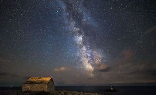 A1- apt With Terrace, Just 3 min Walk to the Beach