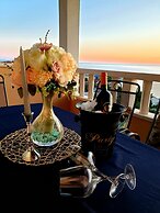 A1- apt With Terrace, Just 3 min Walk to the Beach